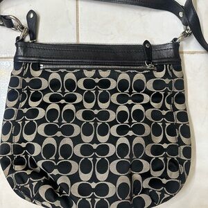 Black and White Patterned Shoulder Bag